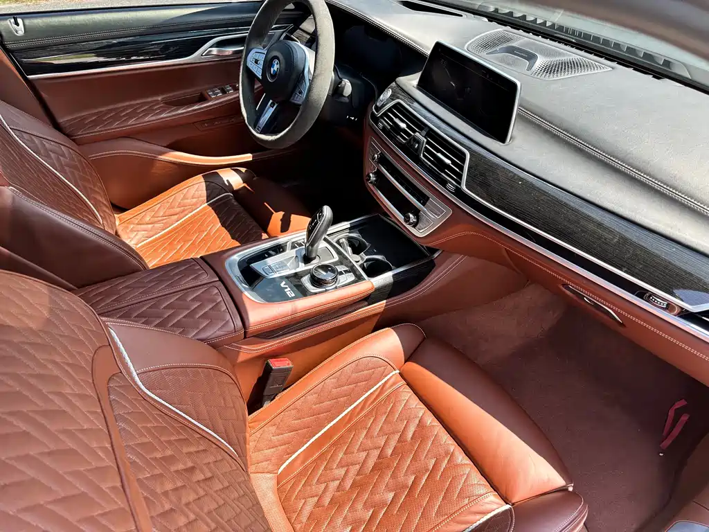 BMW 7 Series 2020 — фото 18