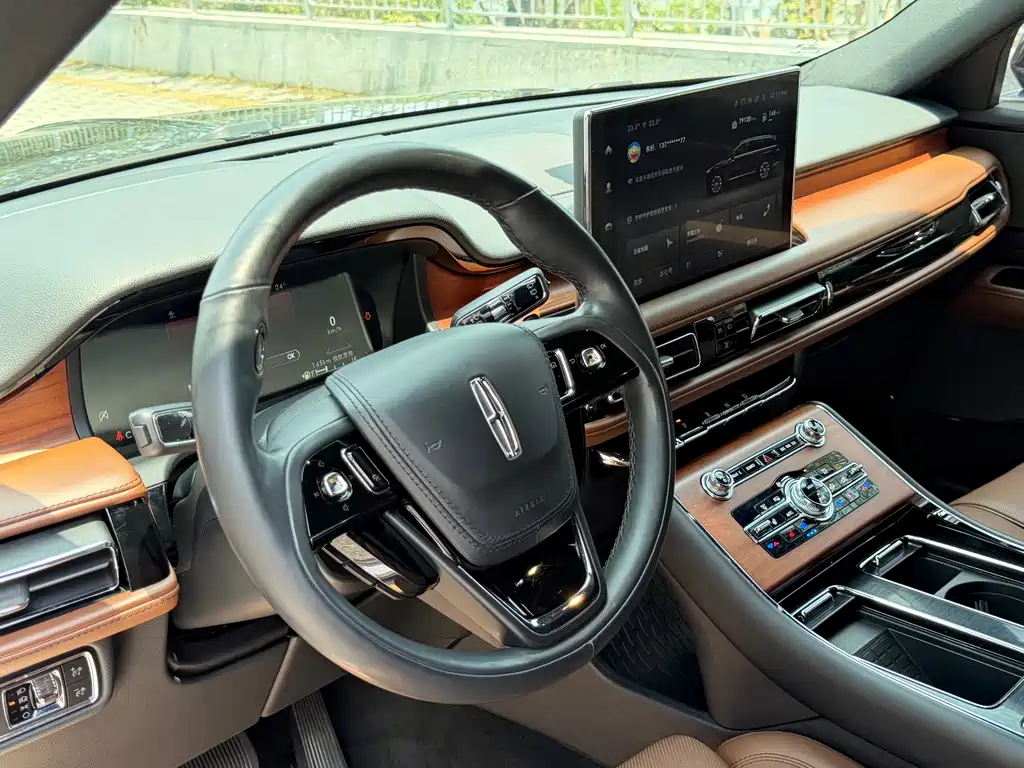 Lincoln Aviator 2022 — фото 8