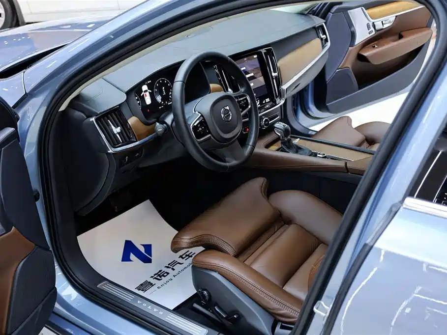 Volvo S90 2019 — фото 15