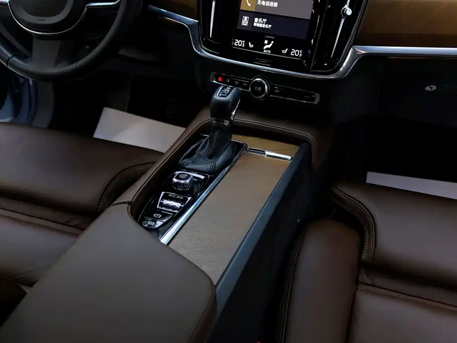Volvo S90 2019 — фото 20