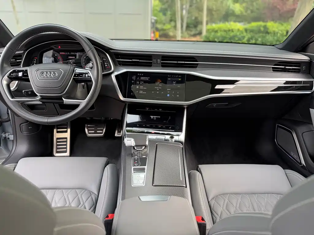 Audi A7L 2024 — фото 13