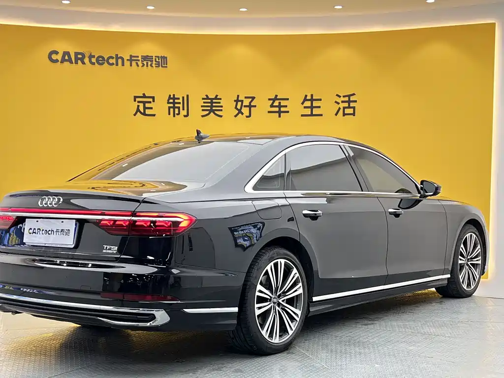 Audi A8 2024 — фото 32