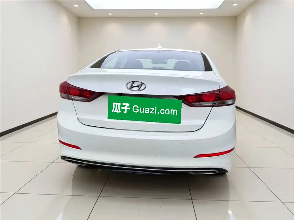 Hyundai Elantra 2017