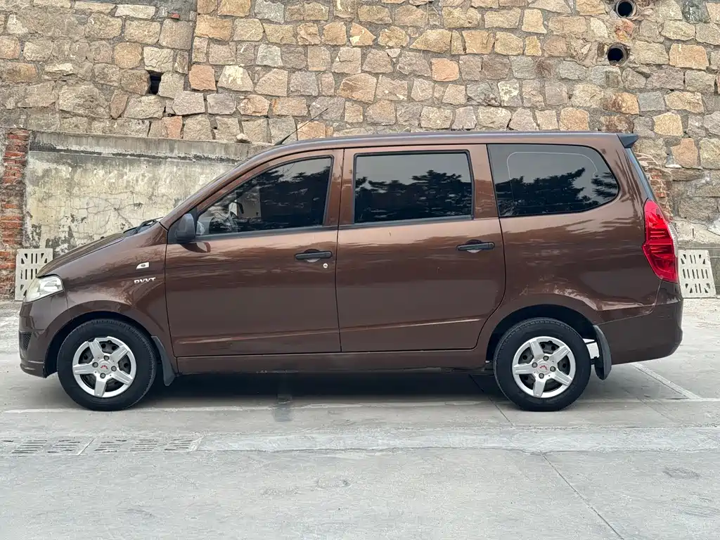Wuling Hongguang 2018 — фото 12