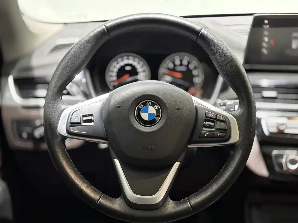 BMW X1 2022 — фото 13
