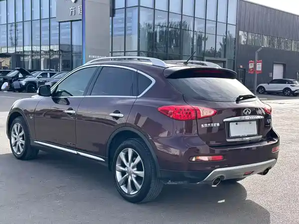Infiniti QX50 2015