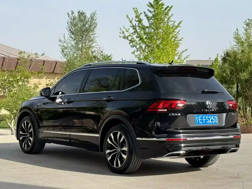 Volkswagen Tiguan L 2021 — фото 9