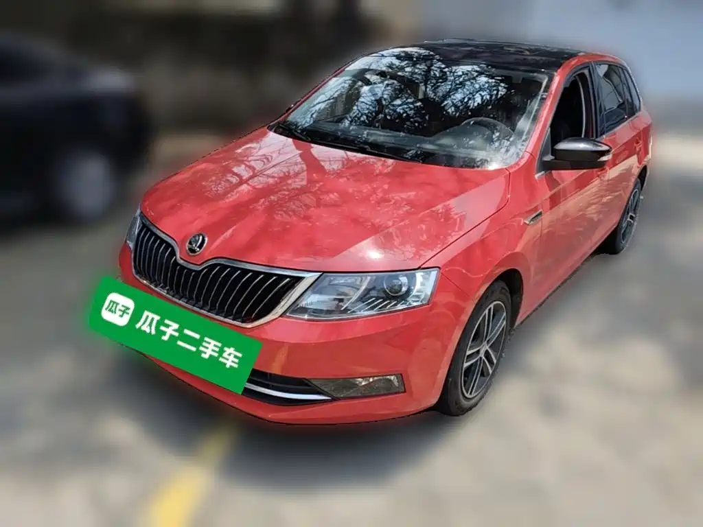 Skoda Rapid Spaceback 2018 — фото 3
