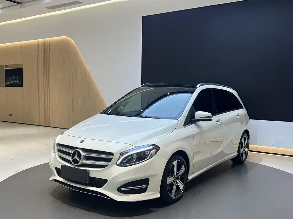 Mercedes-Benz B-Class 2018 — фото 1