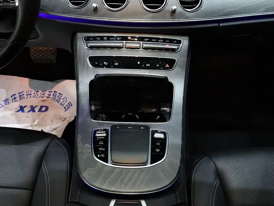 Mercedes-Benz E-Class 2022 — фото 10