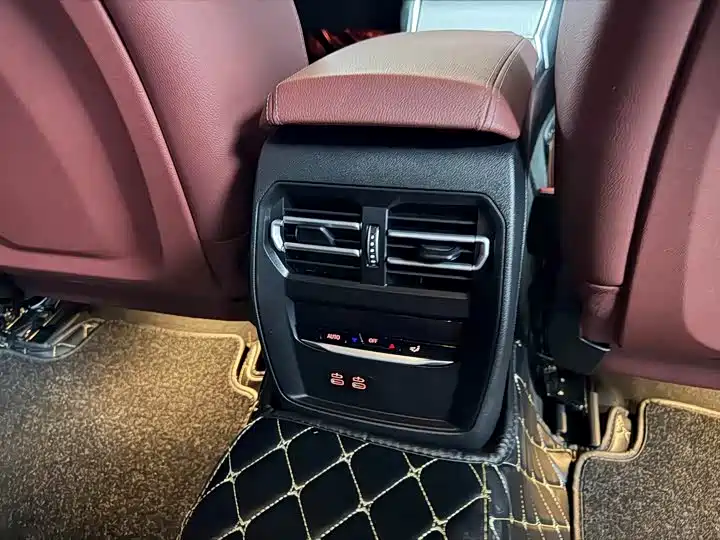 BMW 3 Series 2023 — фото 11