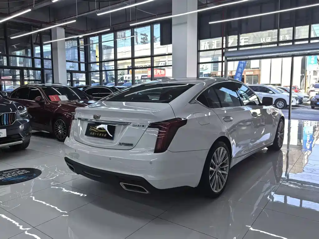 Cadillac CT5 2021 — фото 13