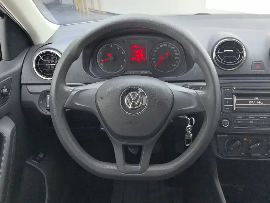 Volkswagen Jetta 2018 — фото 15
