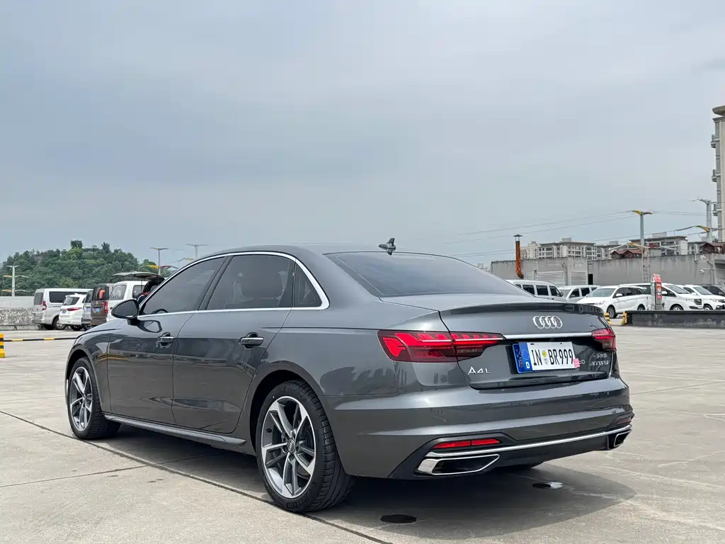 Audi A4L 2021 — фото 17