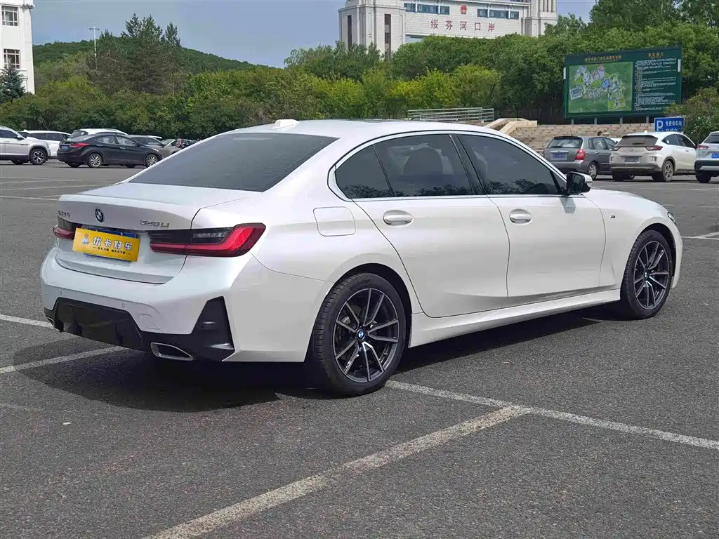 BMW 3 Series 2023