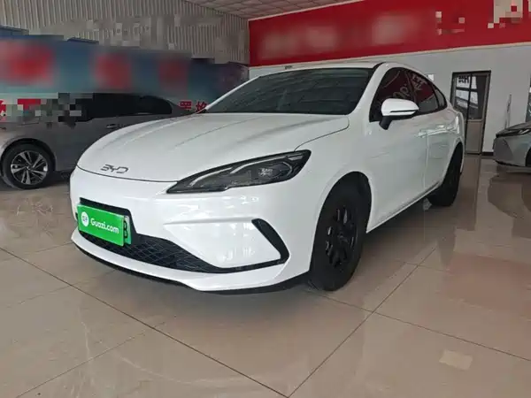 BYD Seal 05 DM-i 2025