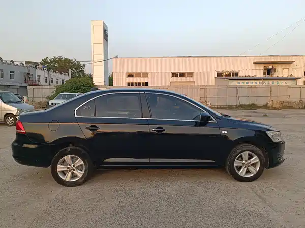 Volkswagen Santana 2013