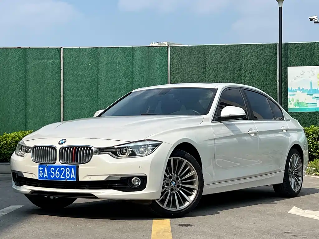 BMW 3 Series 2019 — фото 1