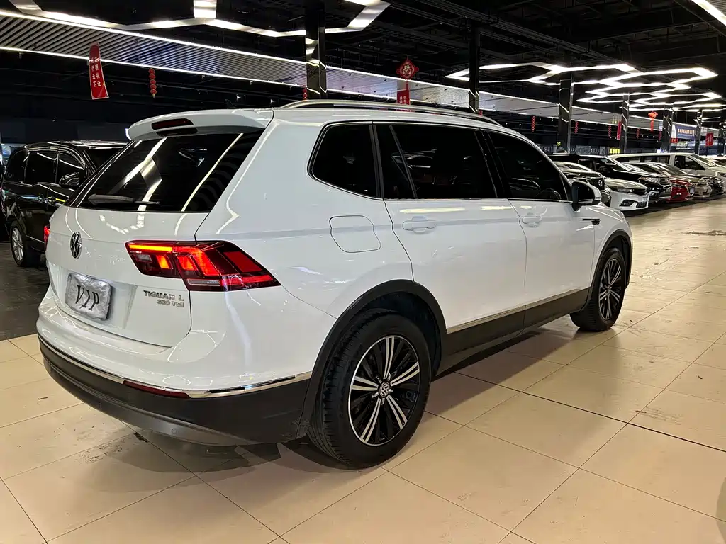 Volkswagen Tiguan L 2019 — фото 12