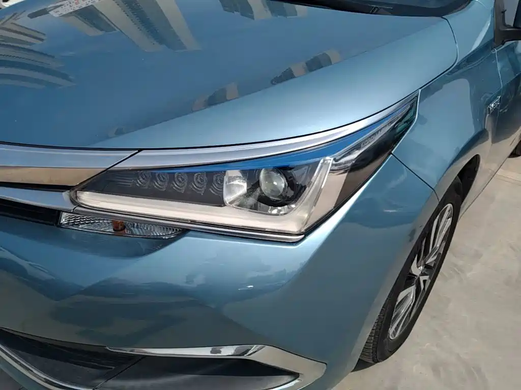Toyota Corolla 2018 — фото 24
