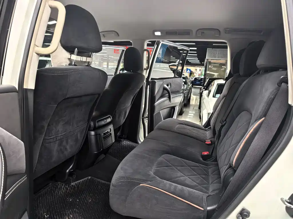 Nissan Patrol 2018 — фото 10