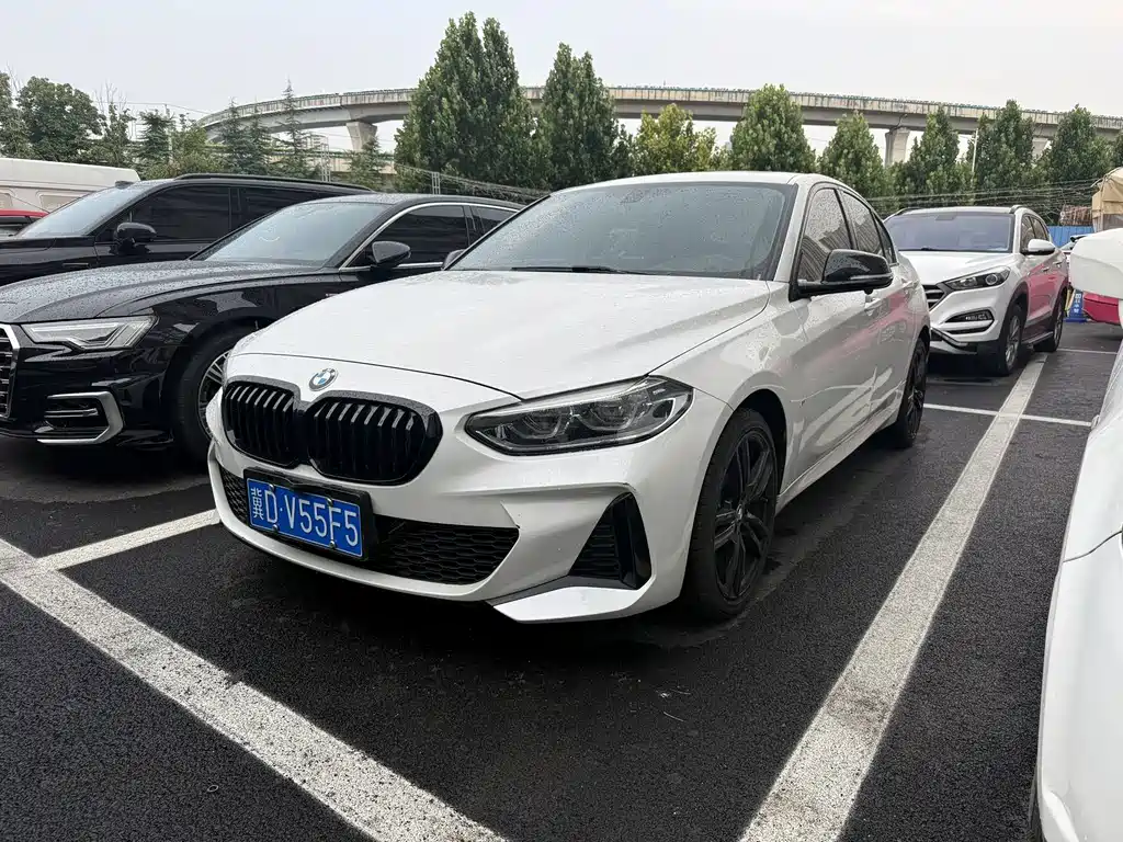 BMW 1 Series 2023