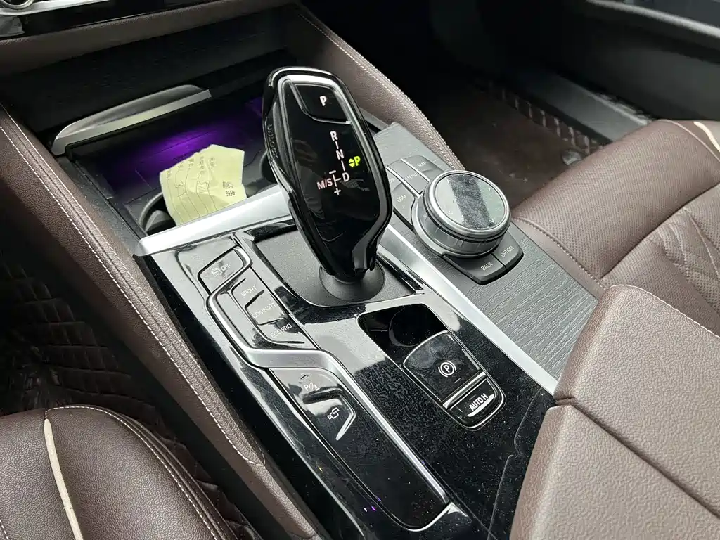 BMW 5 Series 2022
