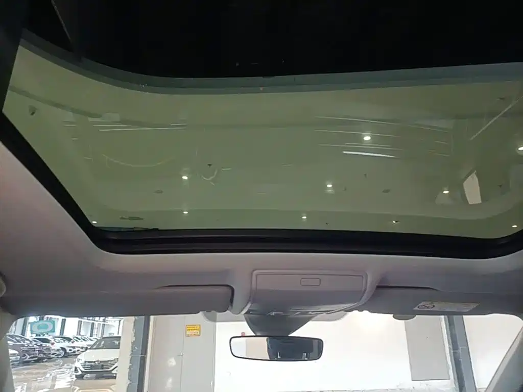 Volkswagen Tiguan L New Energy 2023 — фото 18