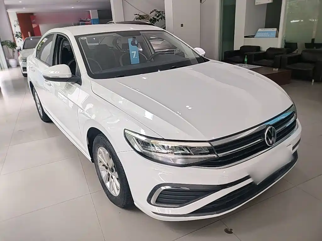 Volkswagen Bora 2023