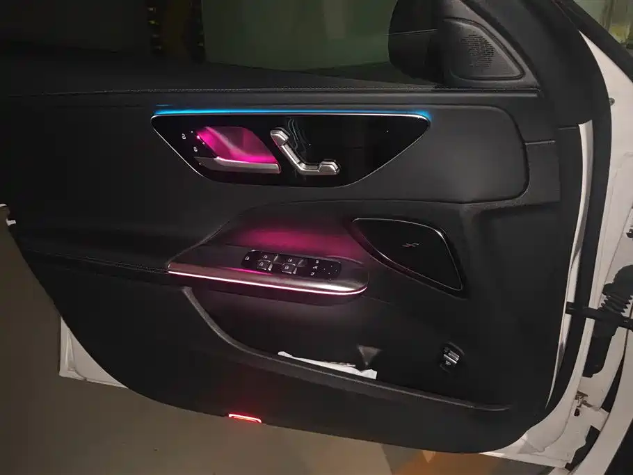 Mercedes-Benz C-Class 2024