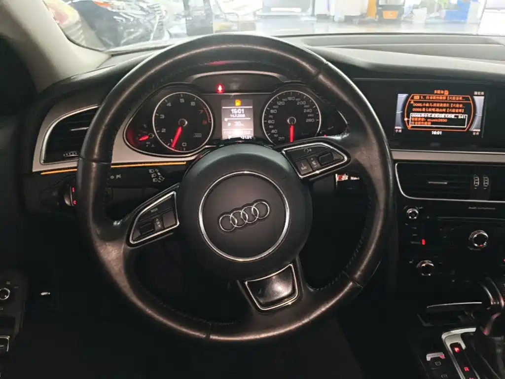 Audi A4L 2015 — фото 11