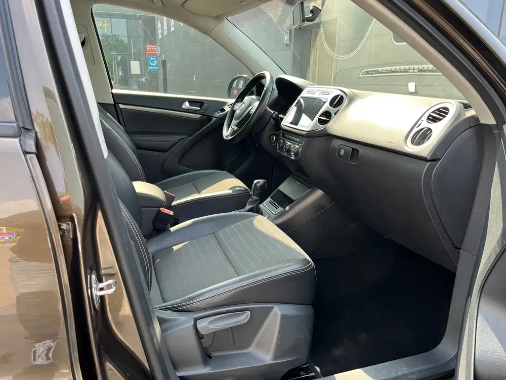 Volkswagen Tiguan 2016 — фото 19