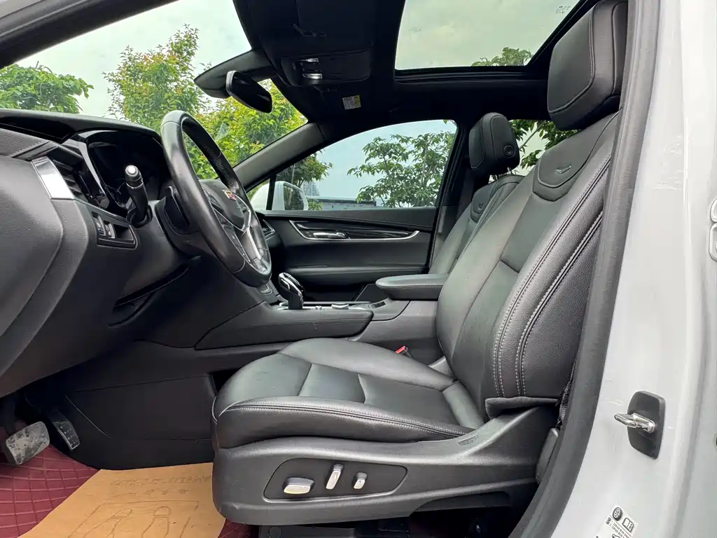 Cadillac XT5 2022 — фото 13