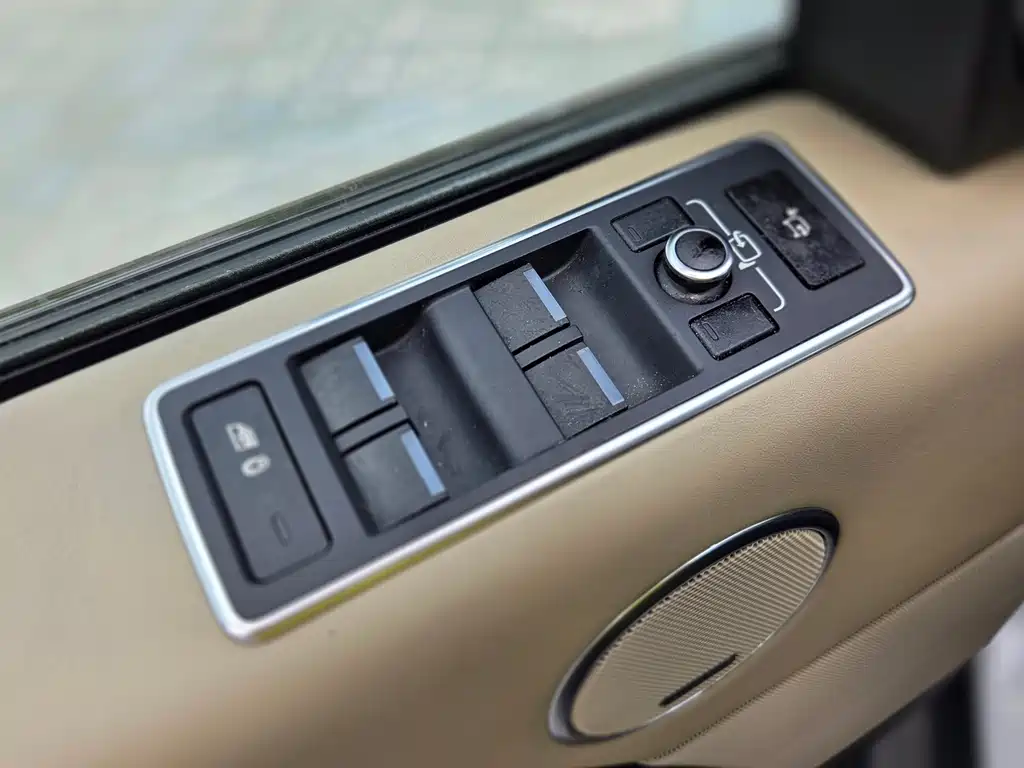 Land Rover Range Rover 2015 — фото 14