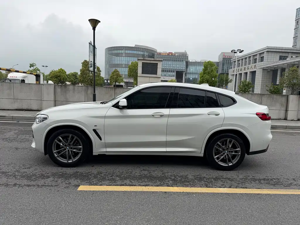 BMW X4 2020 — фото 4