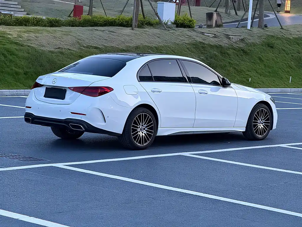 Mercedes-Benz C-Class 2021
