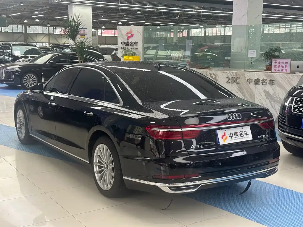 Audi A8 2021