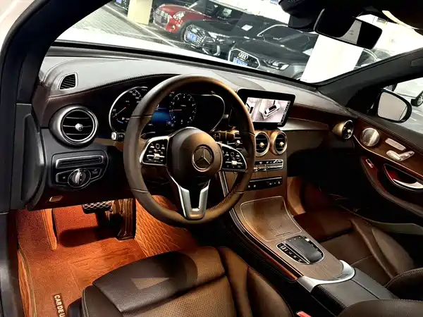 Mercedes-Benz GLC 2021