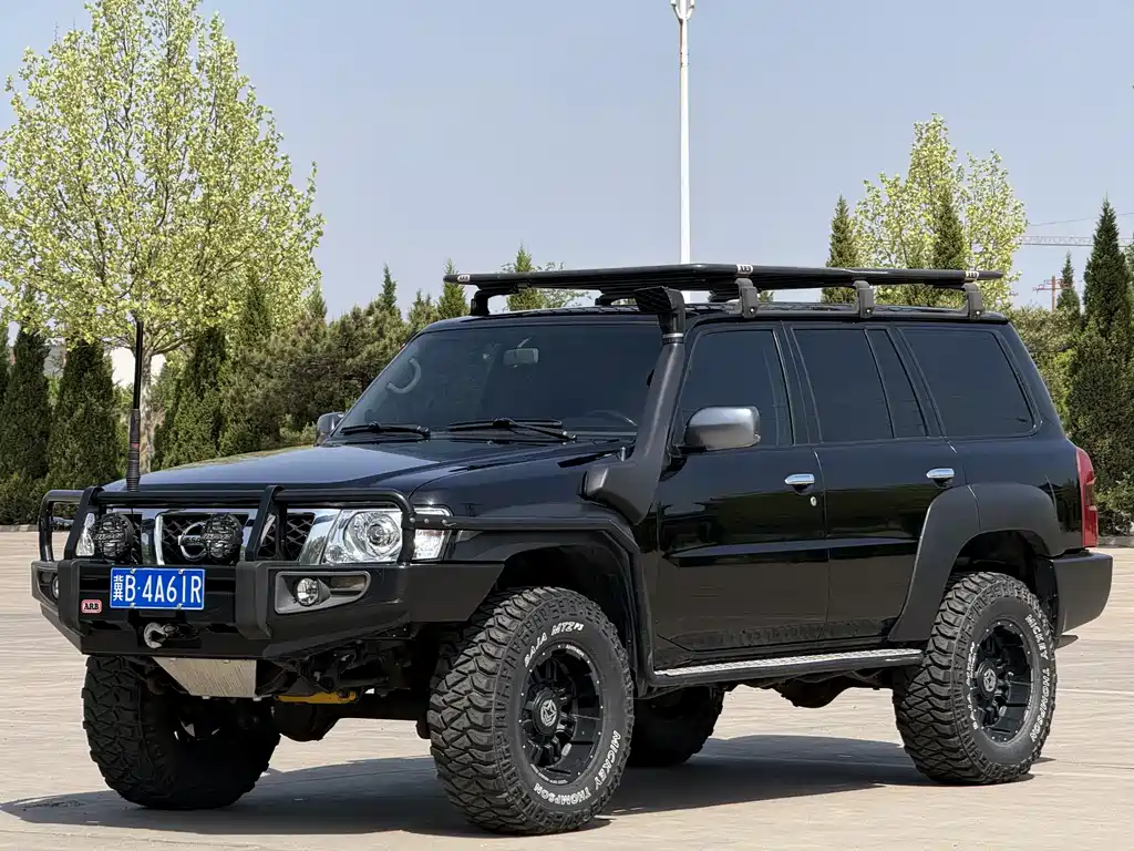 Nissan Patrol 2017 — фото 1