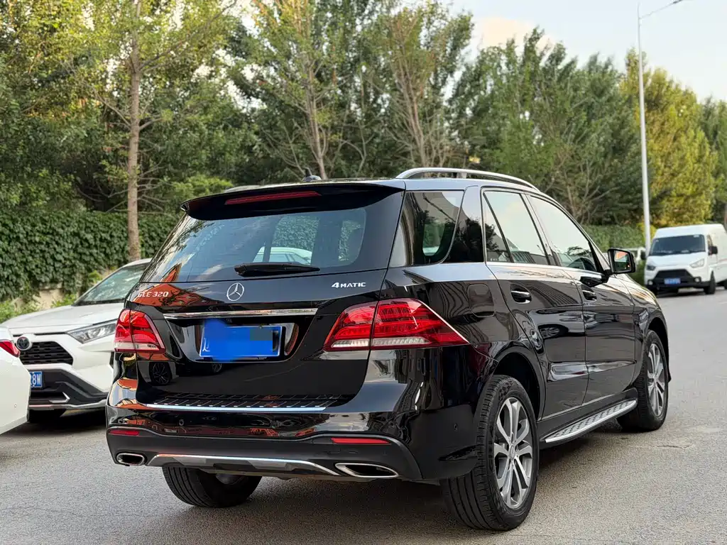 Mercedes-Benz GLE 2016