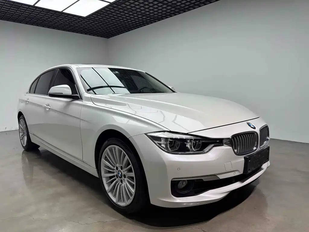 BMW 3 Series 2018 — фото 3