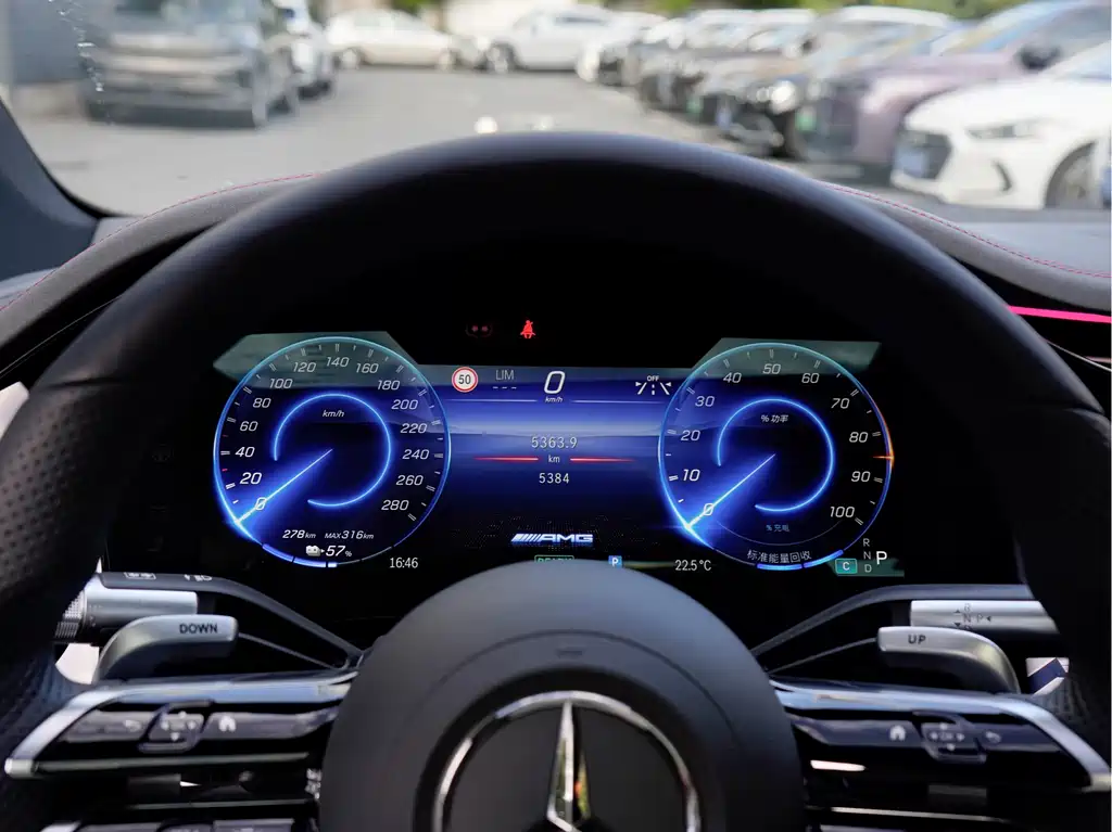 Mercedes-Benz EQS AMG 2025 — фото 9