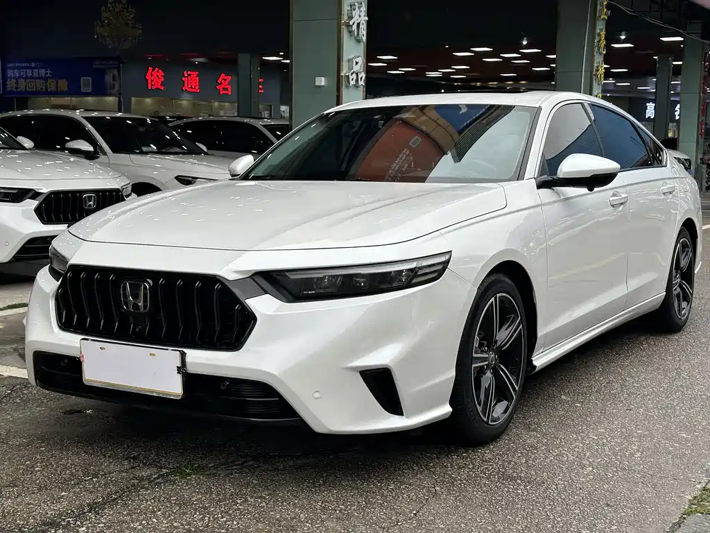 Honda Inspire 2024 — фото 1