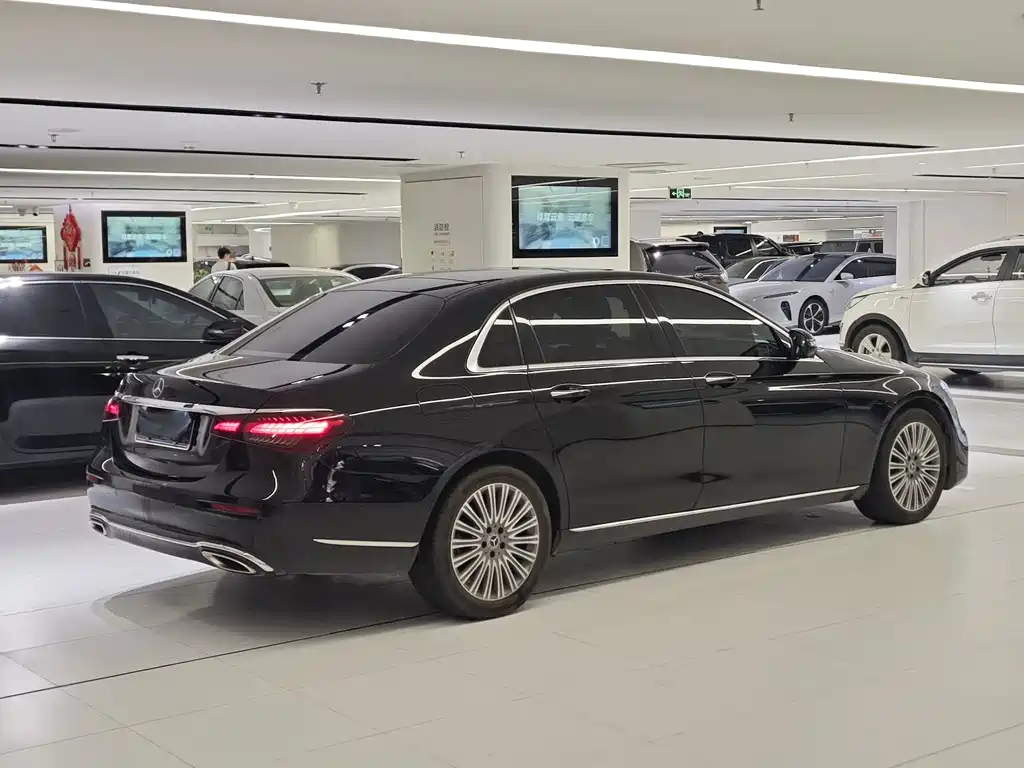 Mercedes-Benz E-Class 2021