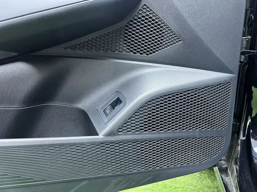 Volkswagen Passat — фото 19