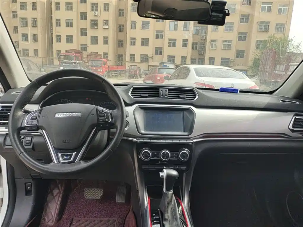 Haval H2 2017 — фото 10