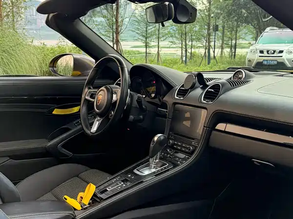 Porsche 718 2021