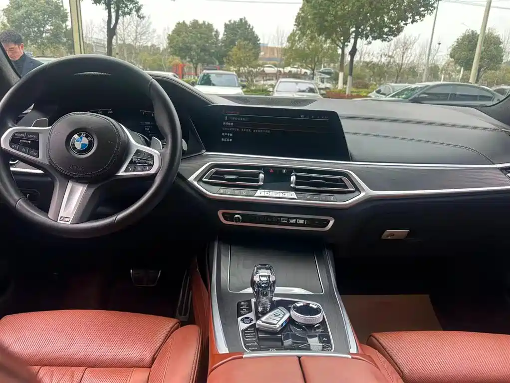 BMW X7 2021 — фото 4