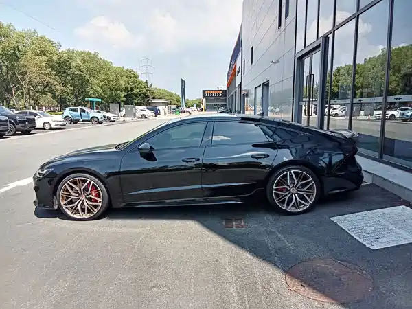 Audi A7L 2024