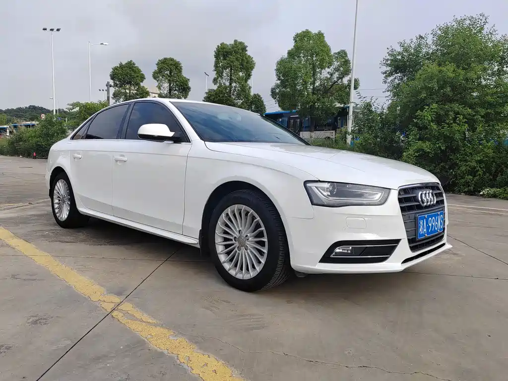Audi A4L 2014